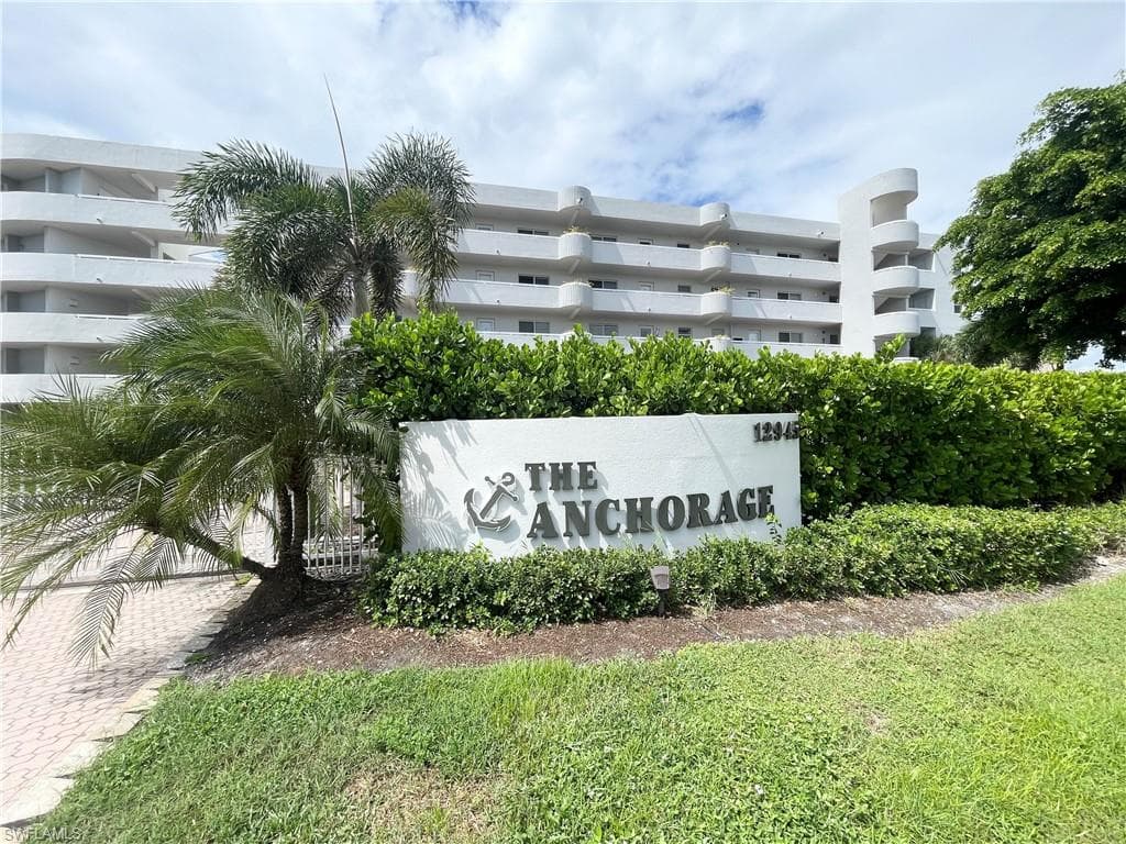 12945 Vanderbilt DR 403 NAPLES, FL 34110