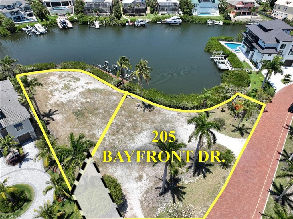 205 Bayfront DR BONITA SPRINGS, FL 34134
