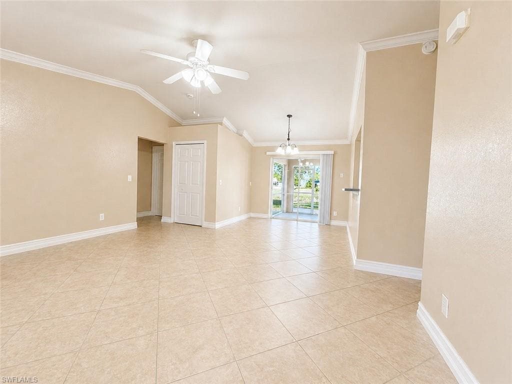 1045 NE 40th TER CAPE CORAL, FL 33909