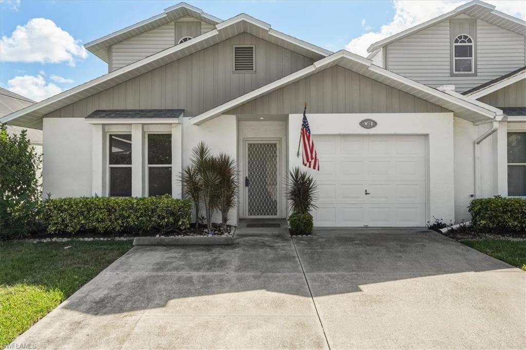 13730 Downing LN W-1 FORT MYERS, FL 33919