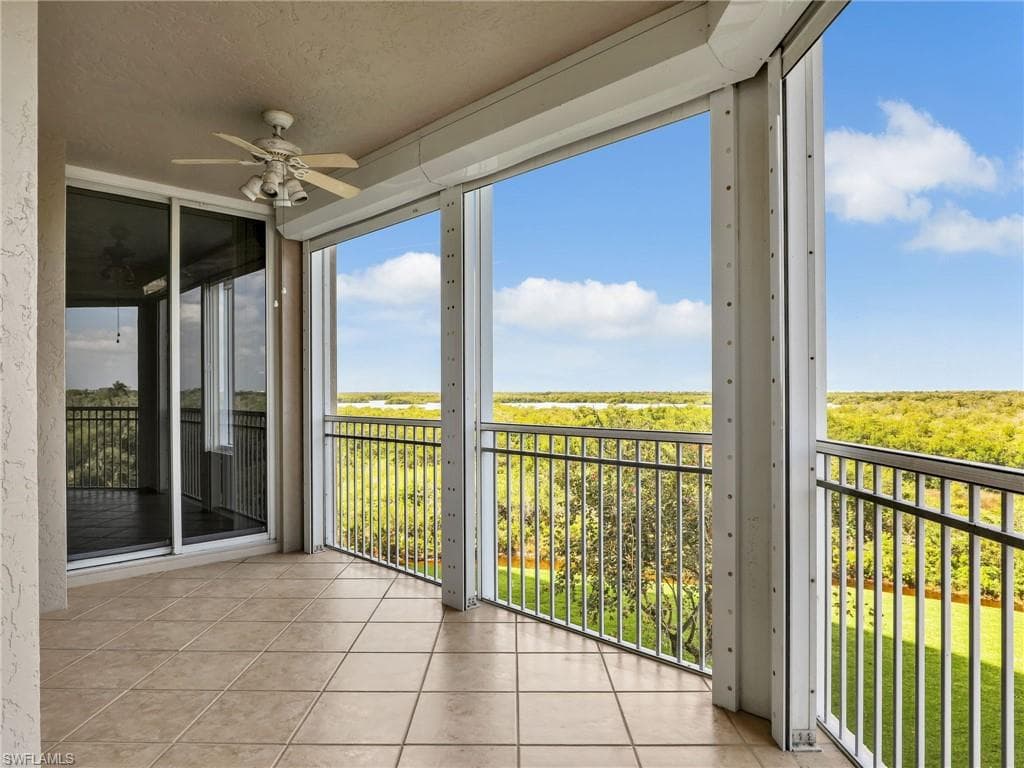 1001 Arbor Lake DR 307 NAPLES, FL 34110