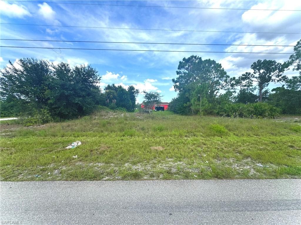 2519 38th ST SW LEHIGH ACRES, FL 33976