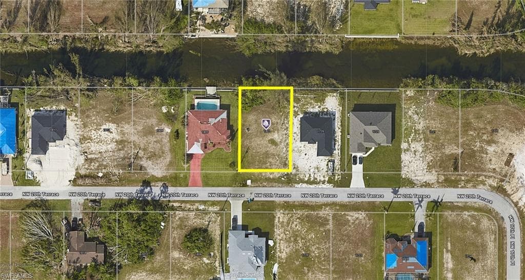 1801 20th TER CAPE CORAL, FL 33993