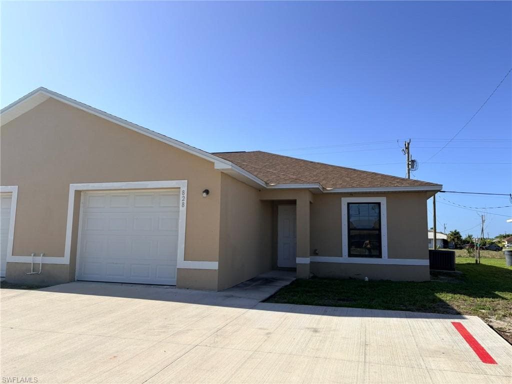 828 Gleason PKWY CAPE CORAL, FL 33914
