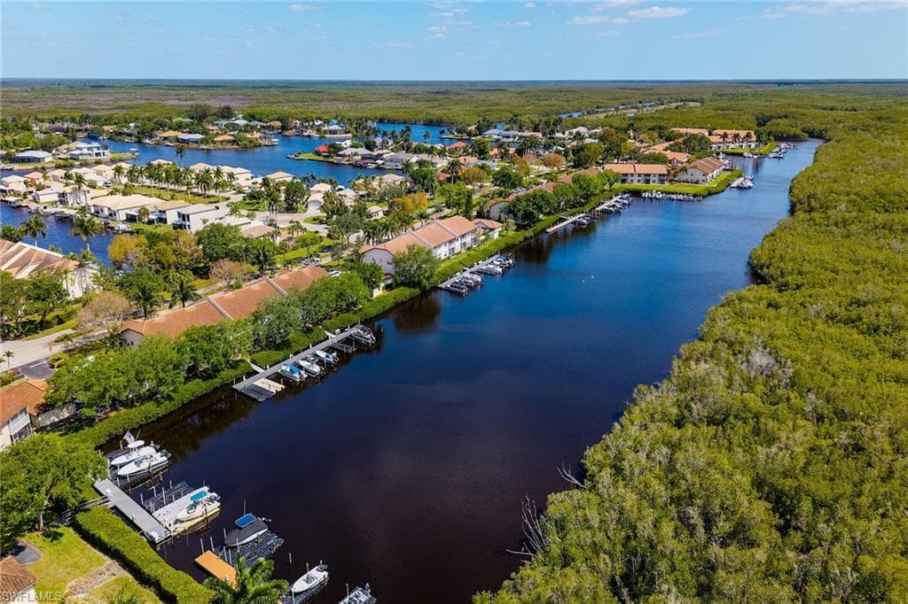 266 Newport DR 305 NAPLES, FL 34114