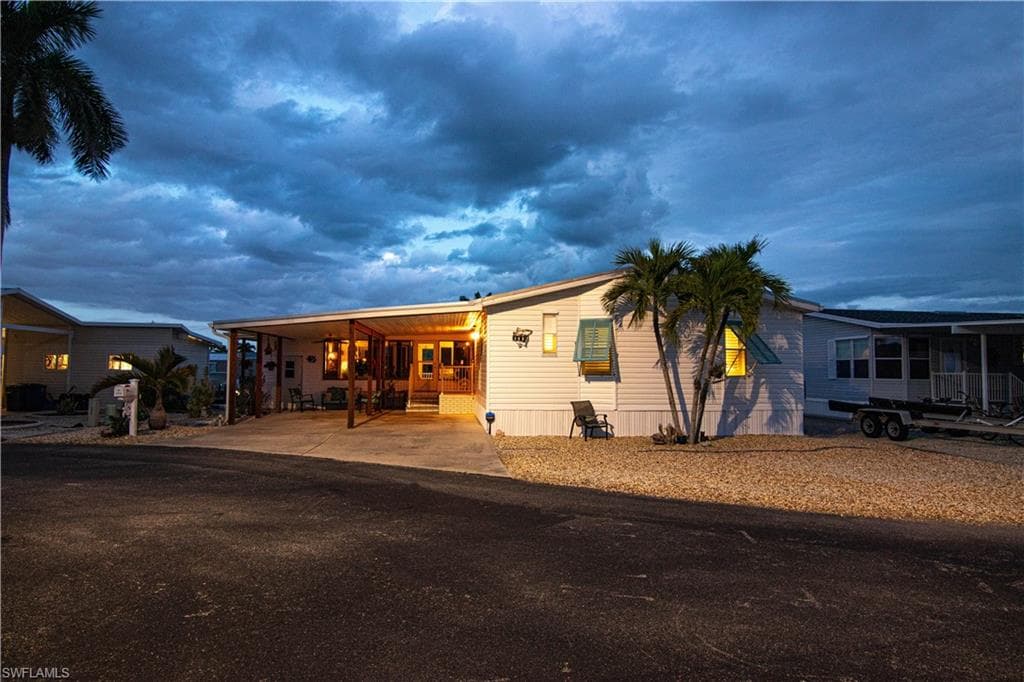 3112 Skipper LN ST. JAMES CITY, FL 33956