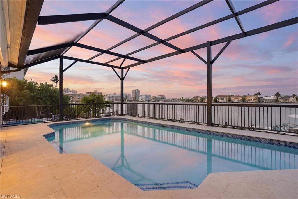 325 Oak AVE NAPLES, FL 34108