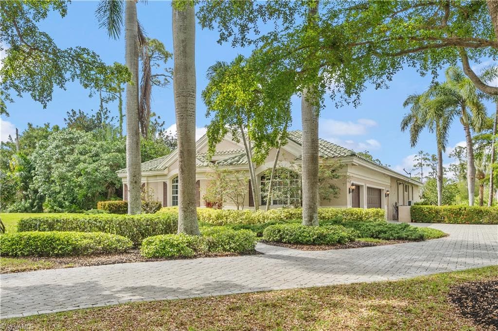 7661 Knightwing CIR FORT MYERS, FL 33912