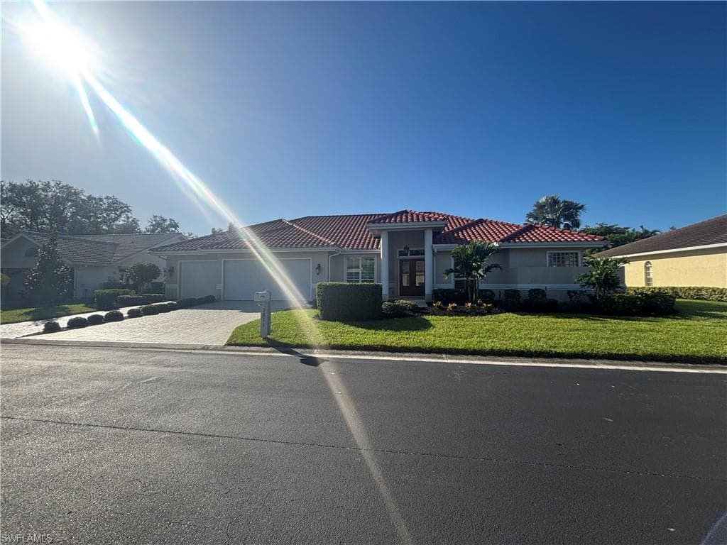 9811 Ensign CT FORT MYERS, FL 33919
