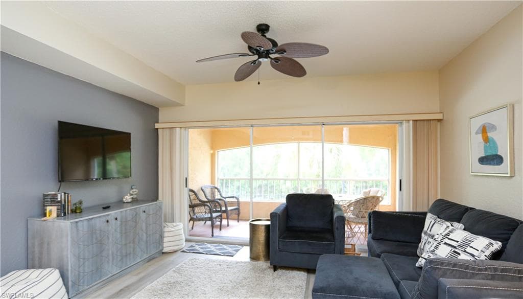 1044 Woodshire LN B203 NAPLES, FL 34105