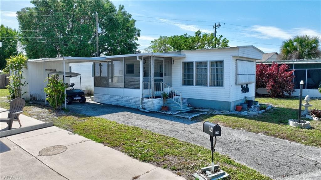 174 Santa Fe TRL NORTH FORT MYERS, FL 33917