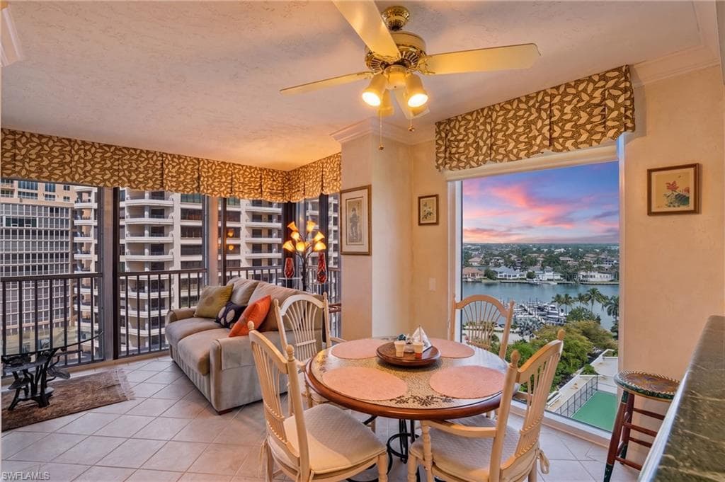 4401 Gulf Shore BLVD N 1206 NAPLES, FL 34103