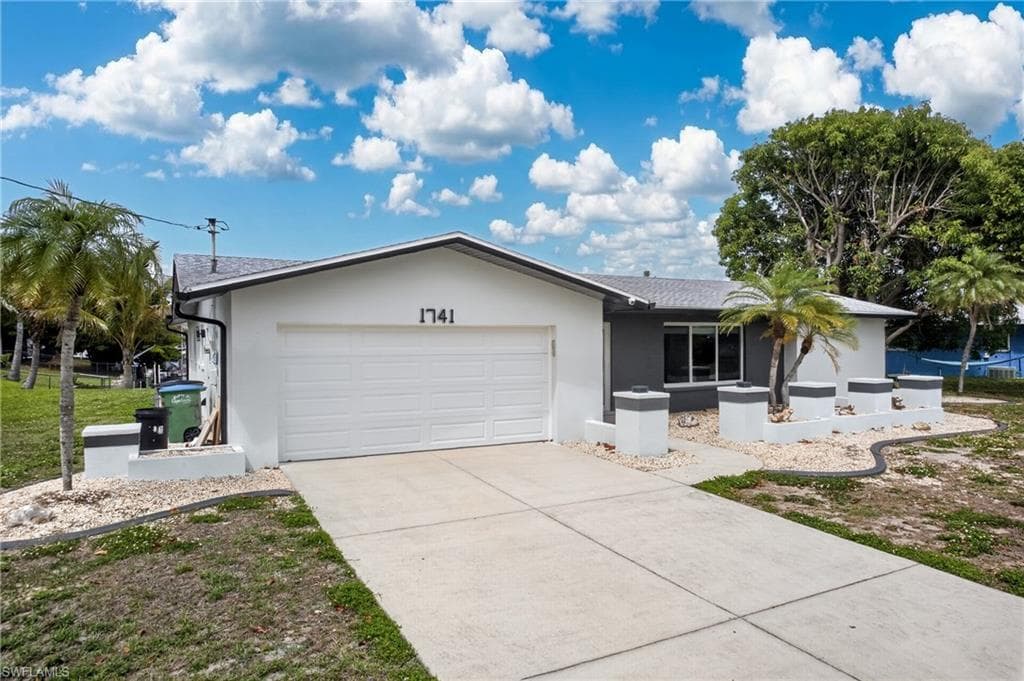 1741 SE 29th LN CAPE CORAL, FL 33904