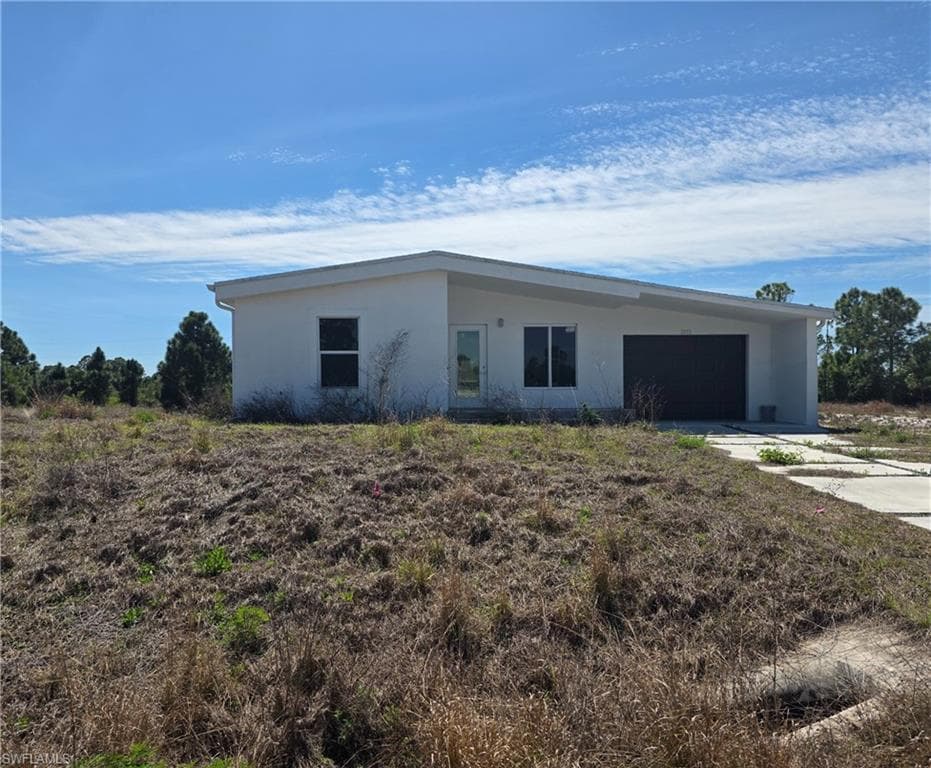 2913 34th ST SW LEHIGH ACRES, FL 33976
