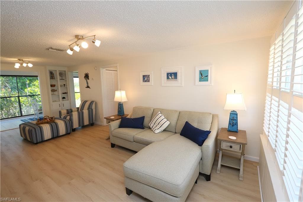 611 Palm AVE F30 GOODLAND, FL 34140