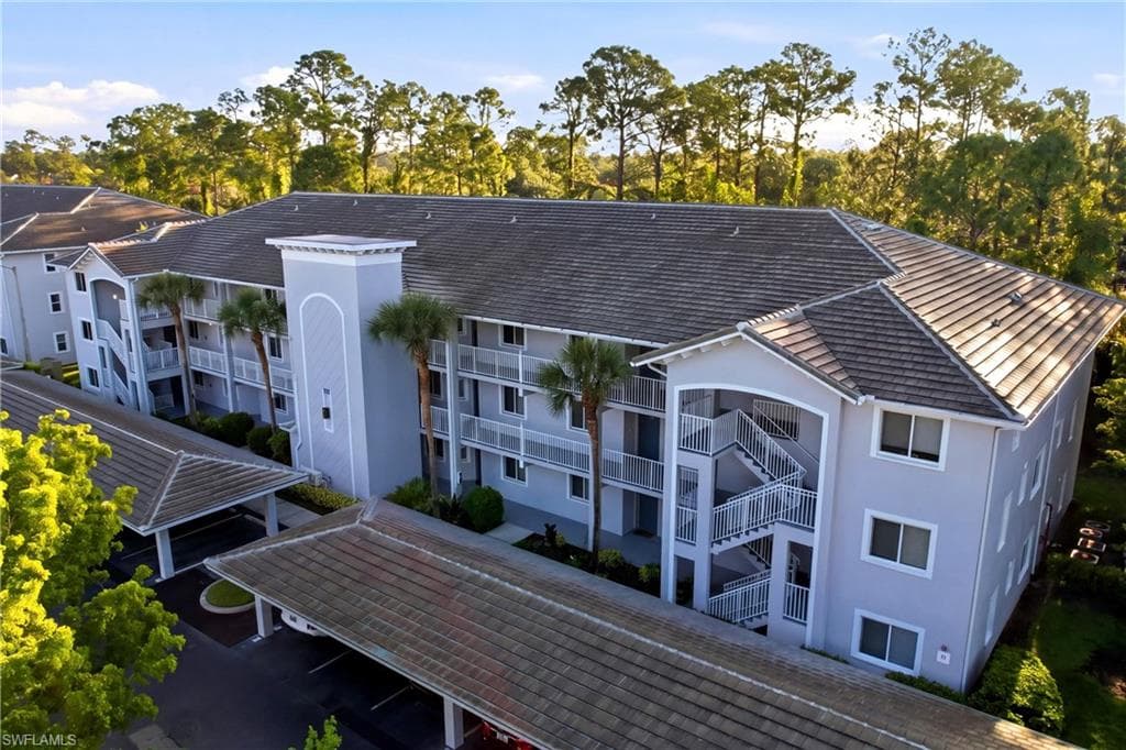 7819 Regal Heron CIR 201 NAPLES, FL 34104