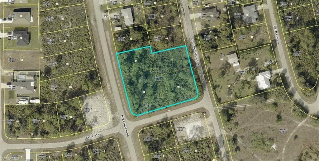 531 McArthur BLVD LEHIGH ACRES, FL 33974