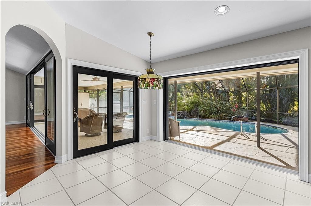 2377 Kings Lake BLVD NAPLES, FL 34112