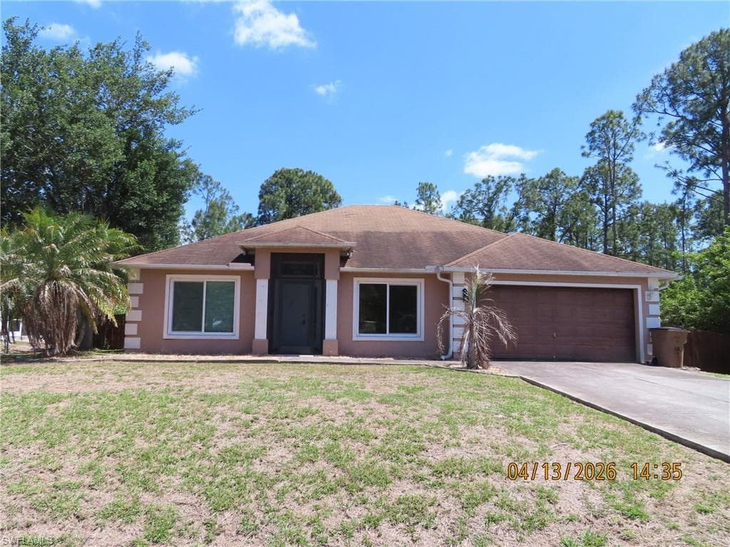 809 Grenada AVE LEHIGH ACRES, FL 33974