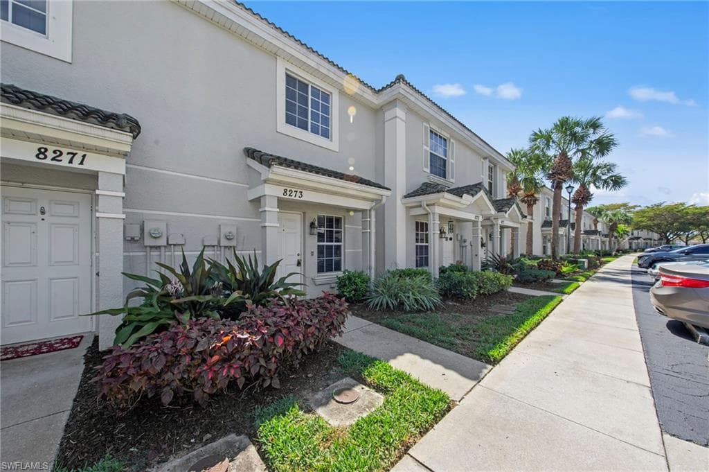 8273 Pacific Beach DR FORT MYERS, FL 33966