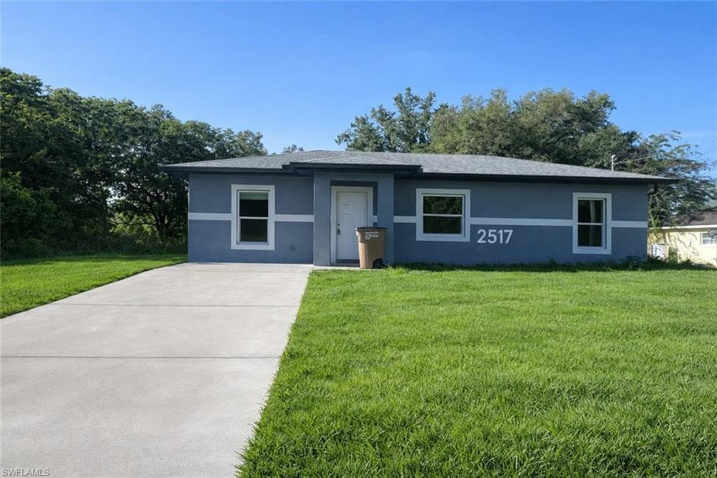 2517 56th ST SW LEHIGH ACRES, FL 33976