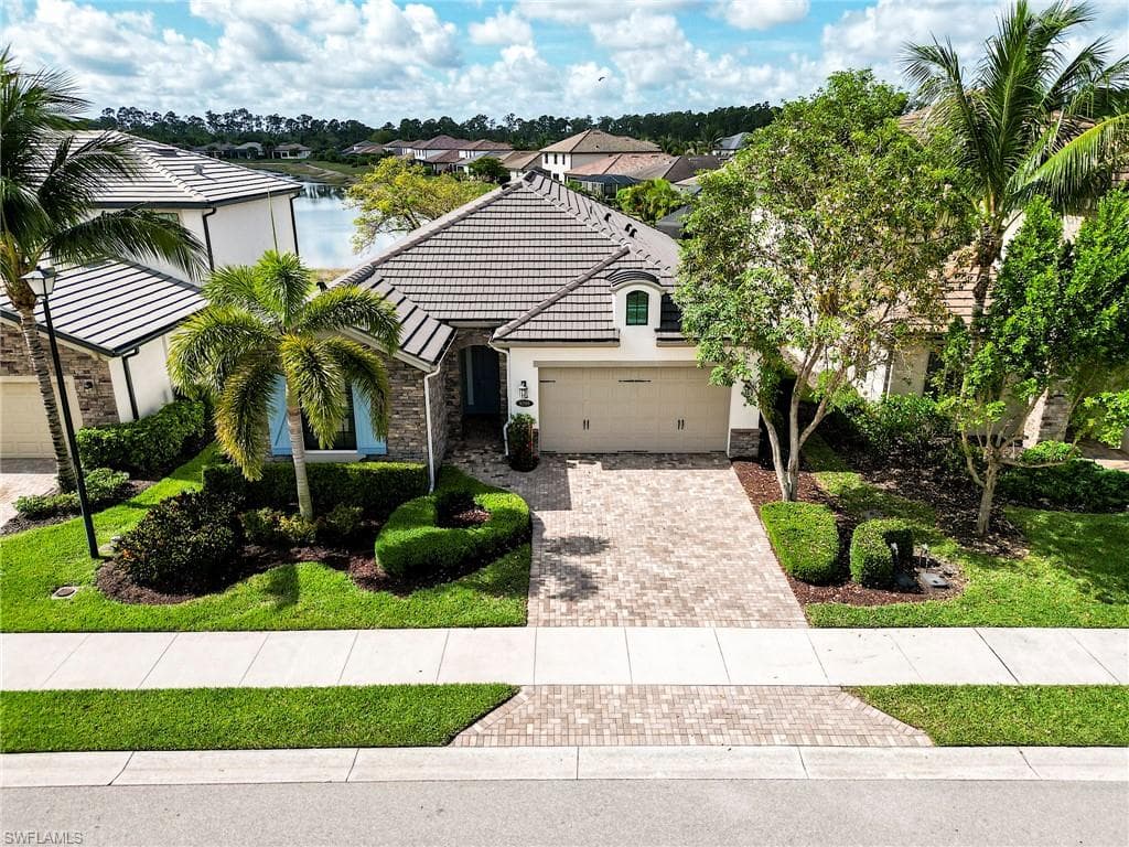9209 Woodhurst DR NAPLES, FL 34120