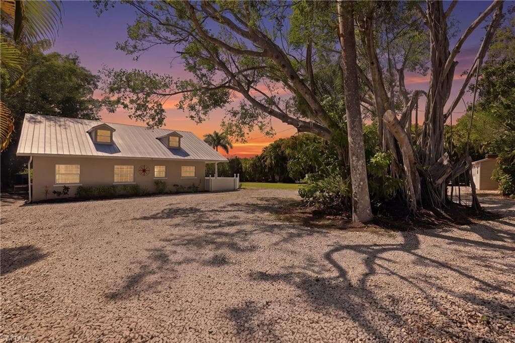 1313 Driftwood DR NORTH FORT MYERS, FL 33903