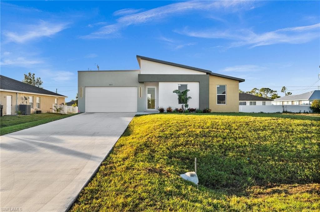 2814 5TH TER CAPE CORAL, FL 33993
