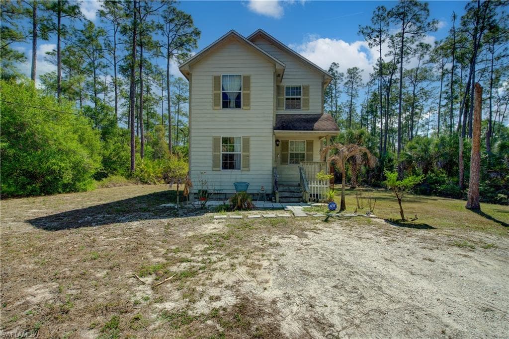 1002 Henry AVE LEHIGH ACRES, FL 33972