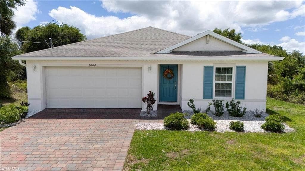 2004 Jeronimo RD LABELLE, FL 33935