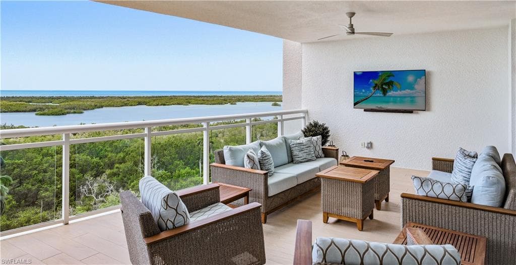 13925 Old Coast RD 905 NAPLES, FL 34110