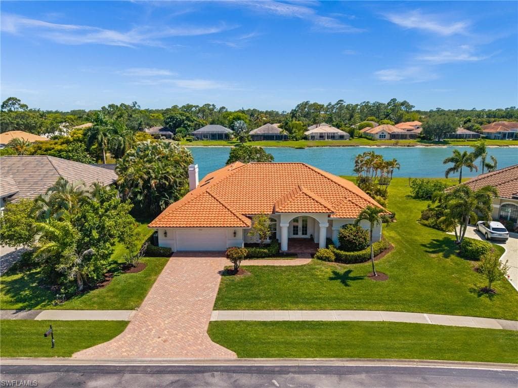 2092 Imperial CIR NAPLES, FL 34110