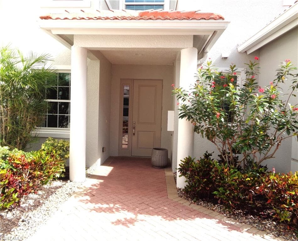 575 El Camino Real 6 NAPLES, FL 34119