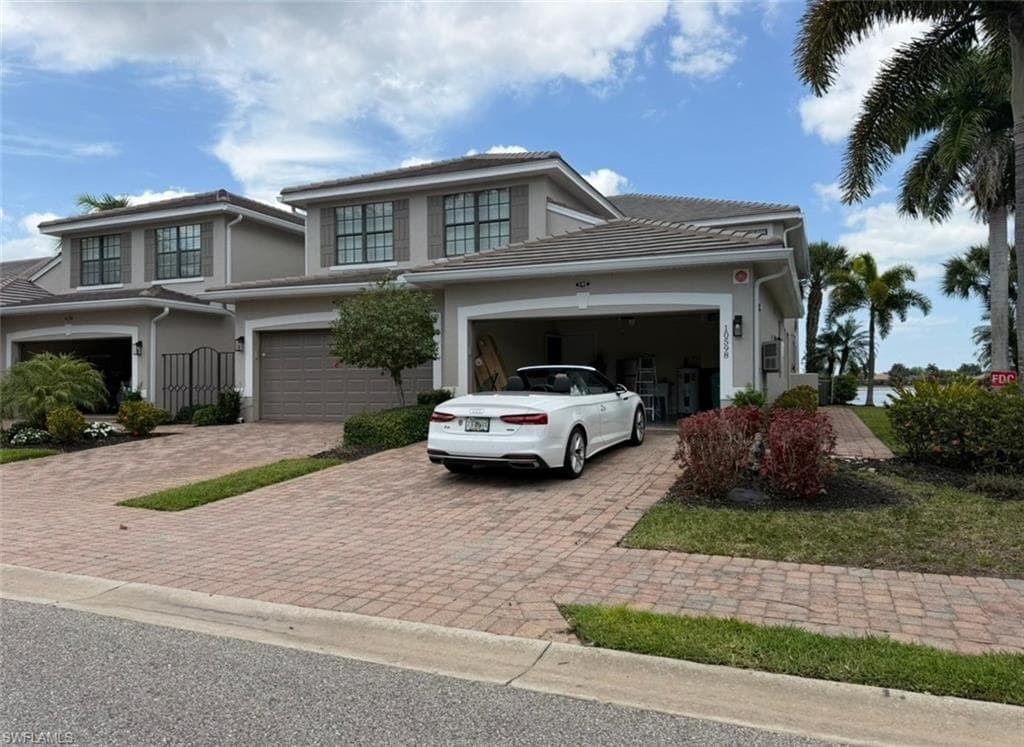 10598 Smokehouse Bay DR 102 NAPLES, FL 34120