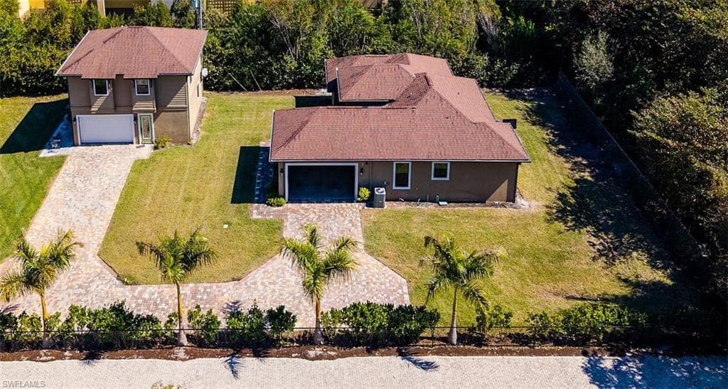 1386 Rosemary LN NAPLES, FL 34103