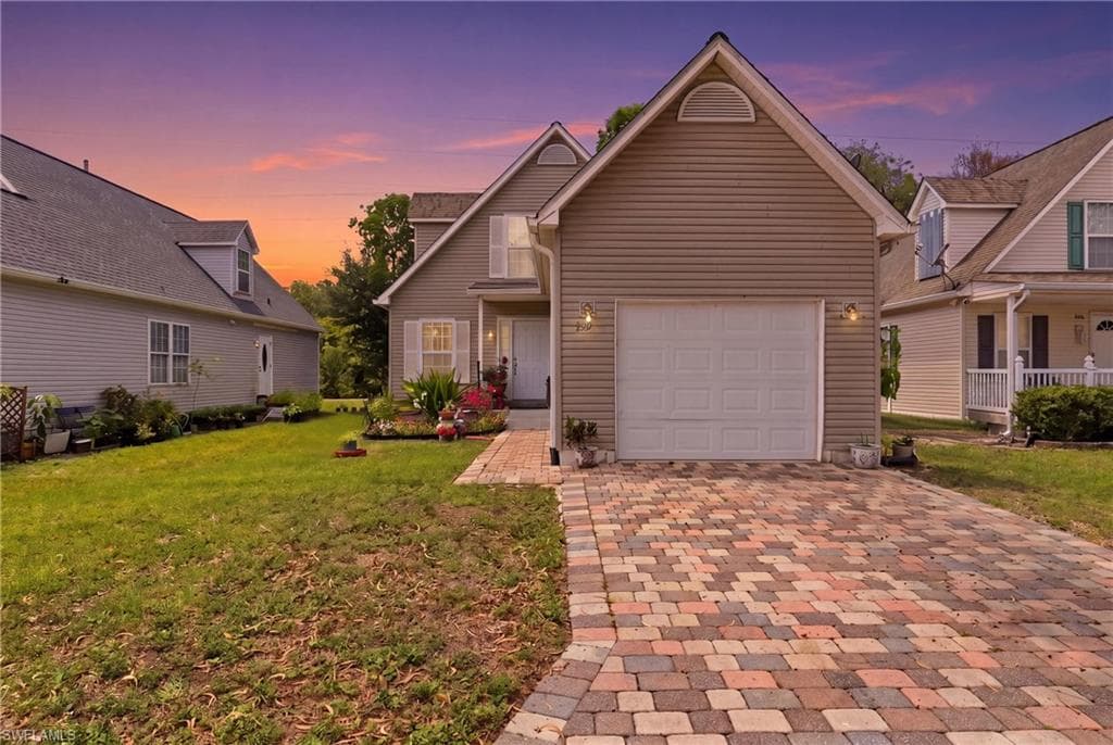 199 Leawood CIR NAPLES, FL 34104