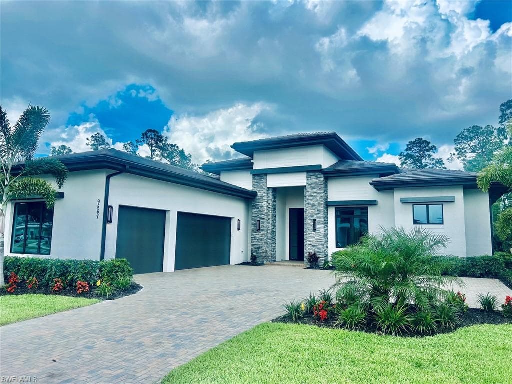 9567 Caymas WAY NAPLES, FL 34114