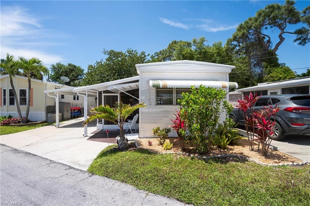 20660 River DR ESTERO, FL 33928