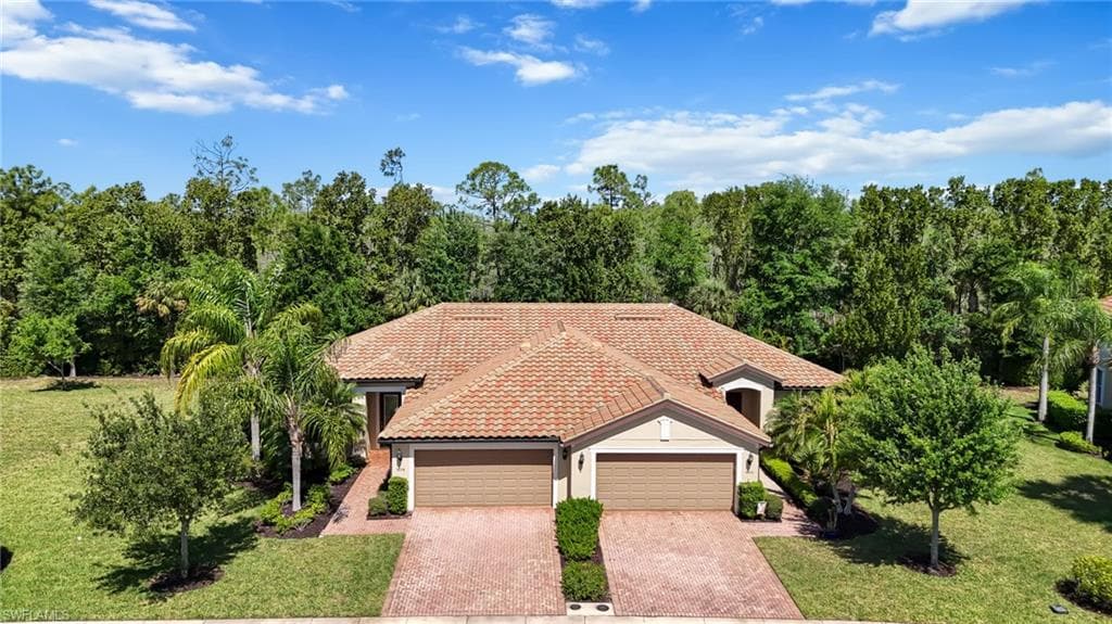 9074 Triangle Palm LN FORT MYERS, FL 33913