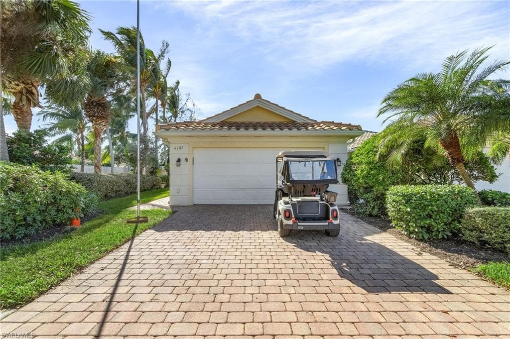 4187 Saint George LN NAPLES, FL 34119