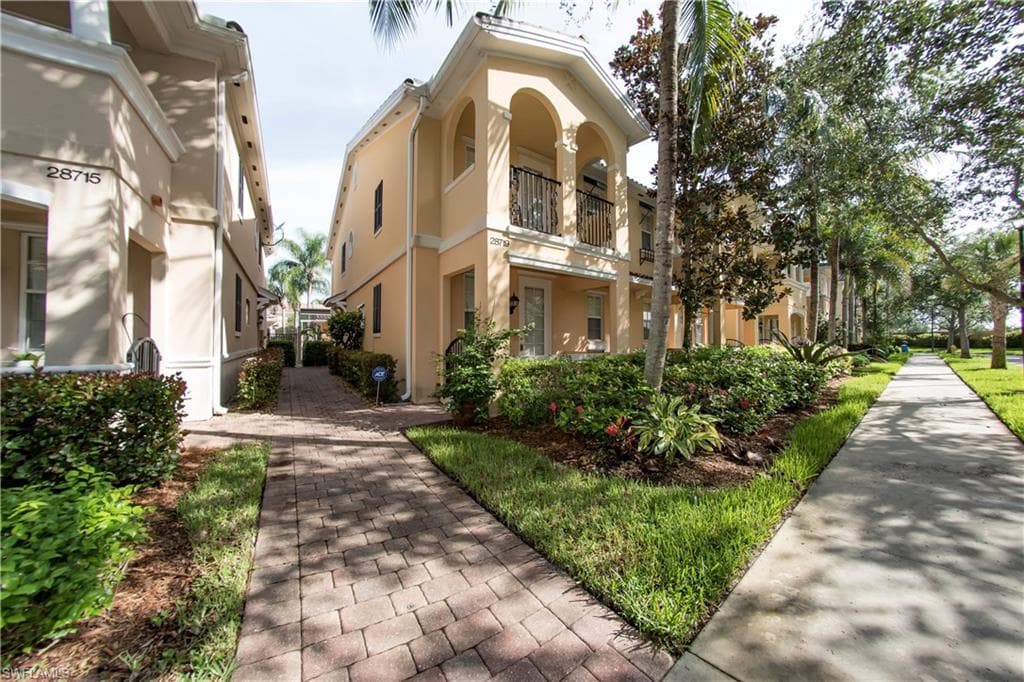 28719 Alessandria CIR BONITA SPRINGS, FL 34135