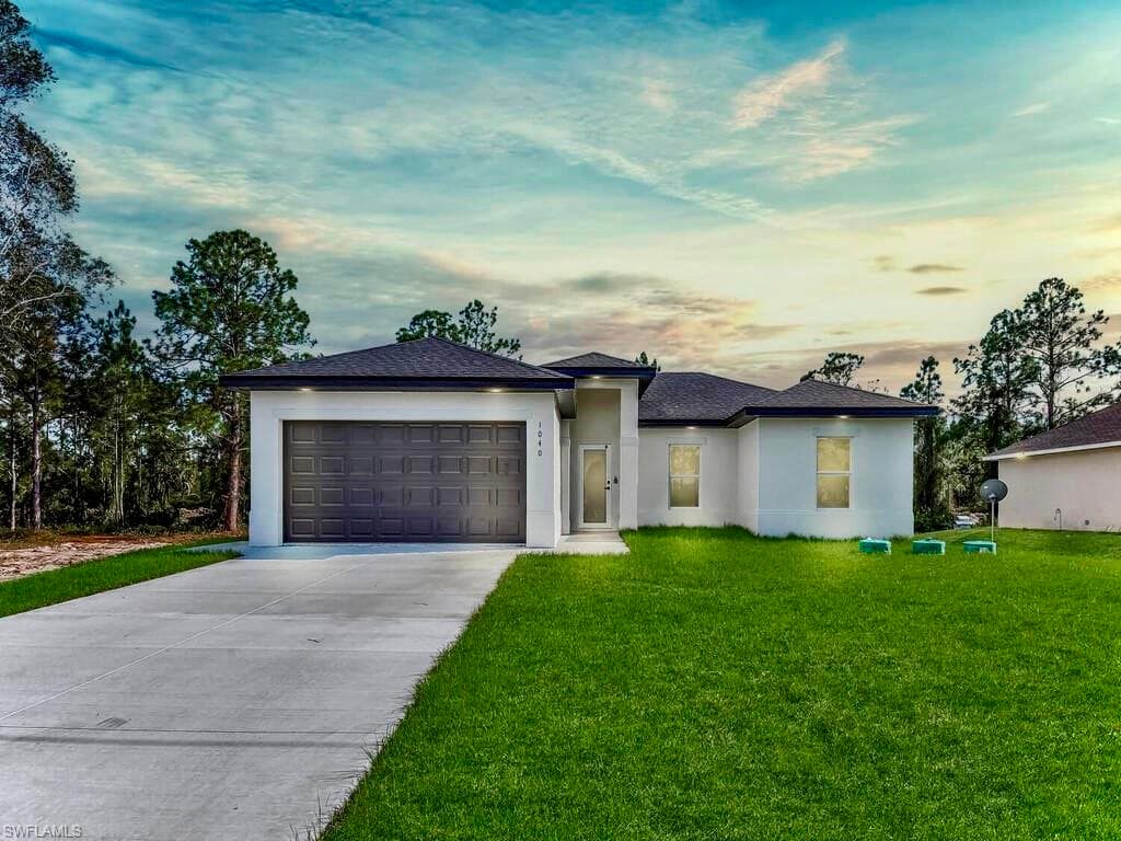 1040 Candlelight DR LEHIGH ACRES, FL 33974