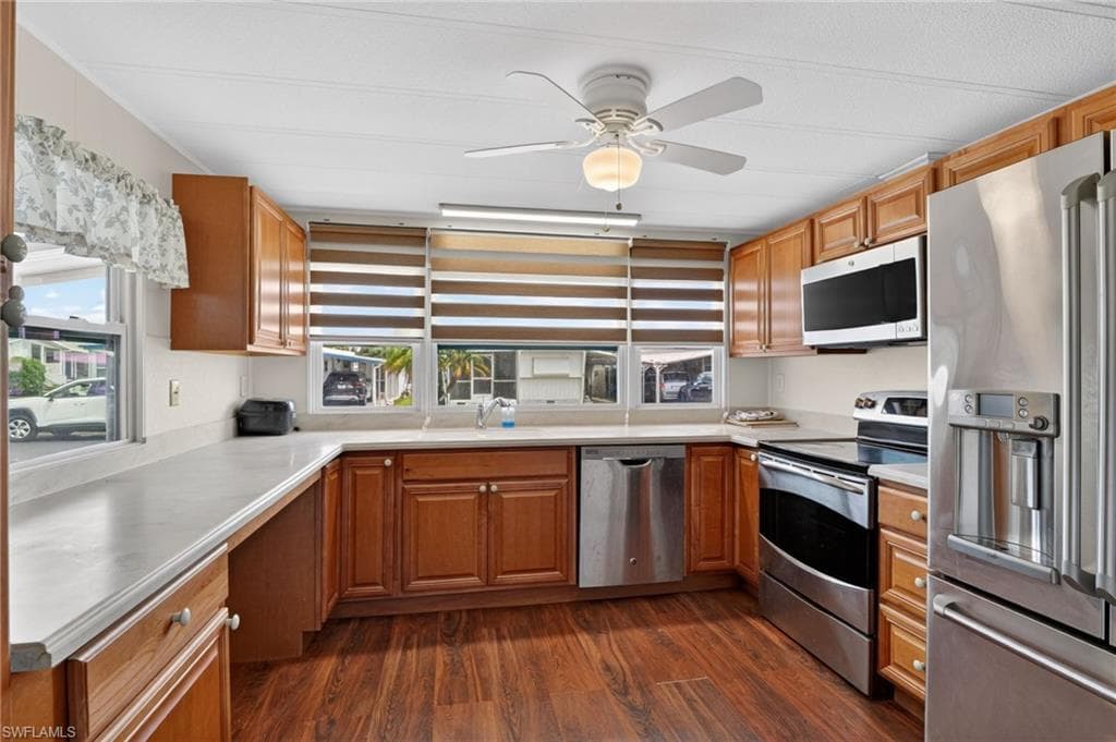 77 Enchanting BLVD E77 NAPLES, FL 34112