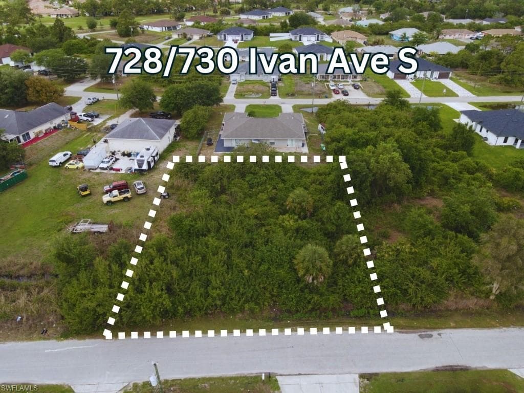 730 Ivan AVE S LEHIGH ACRES, FL 33973