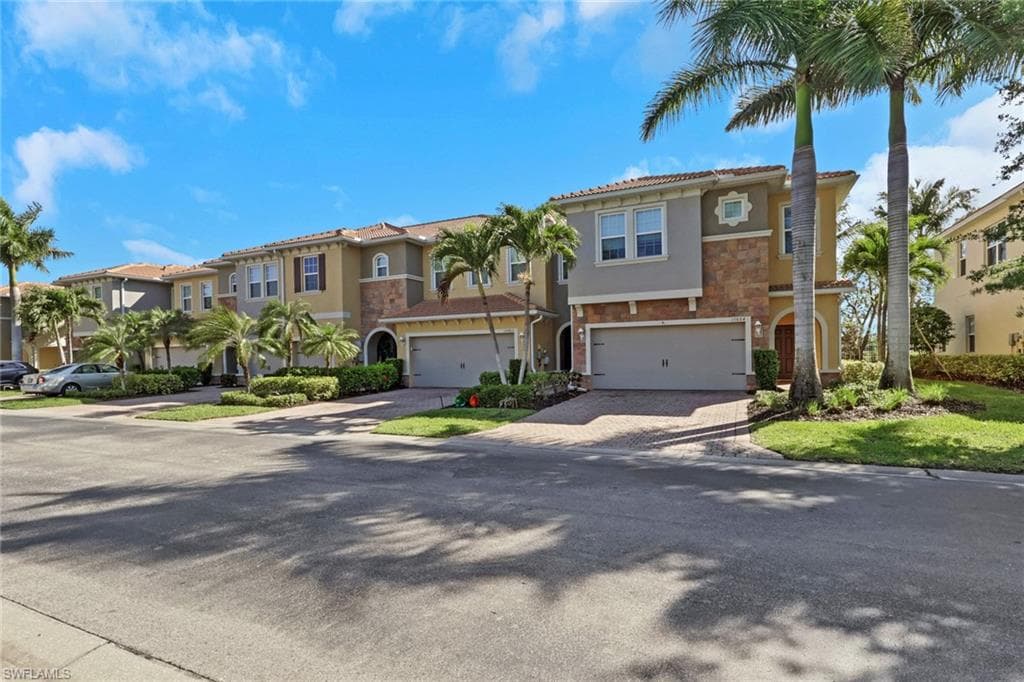 10884 Alvara WAY BONITA SPRINGS, FL 34135