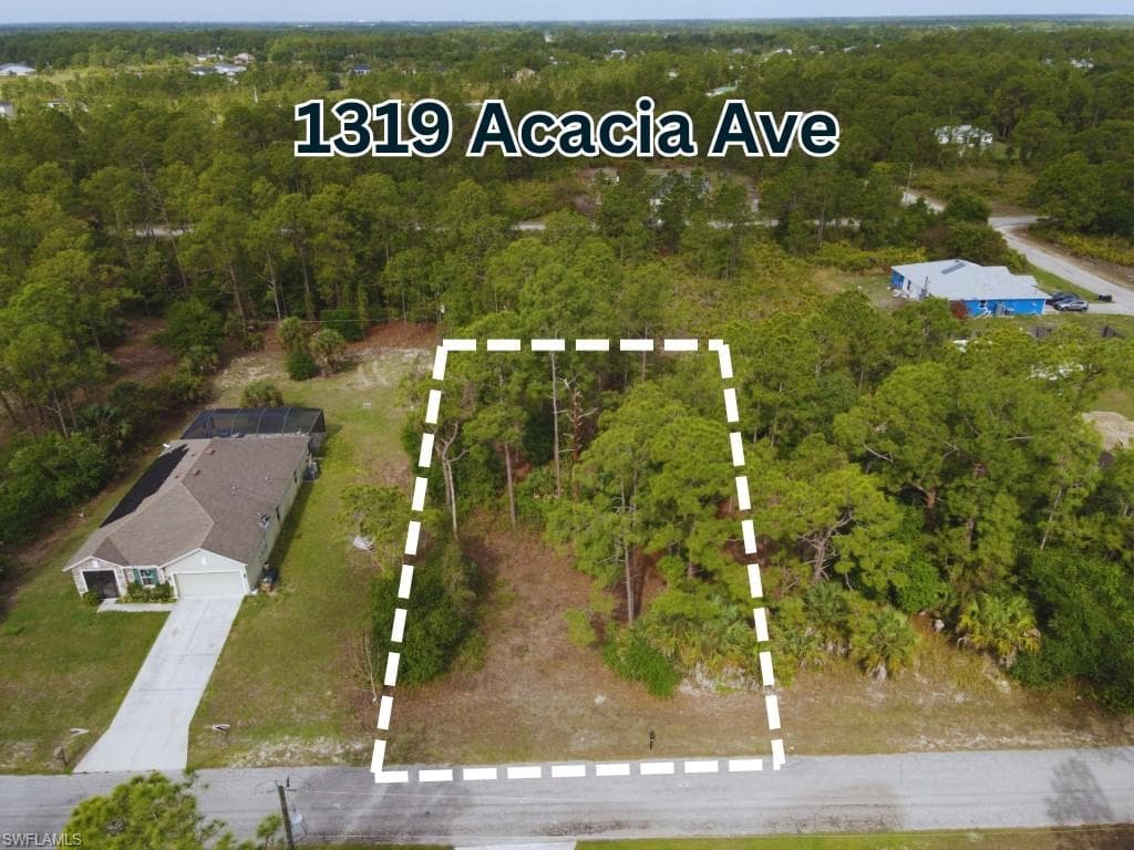 1319 Acacia AVE LEHIGH ACRES, FL 33972