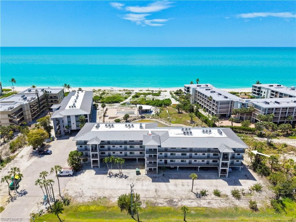 2737 W Gulf DR 238 SANIBEL, FL 33957