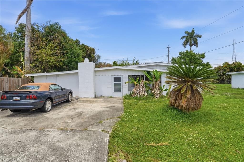 78 Victoria DR NORTH FORT MYERS, FL 33917