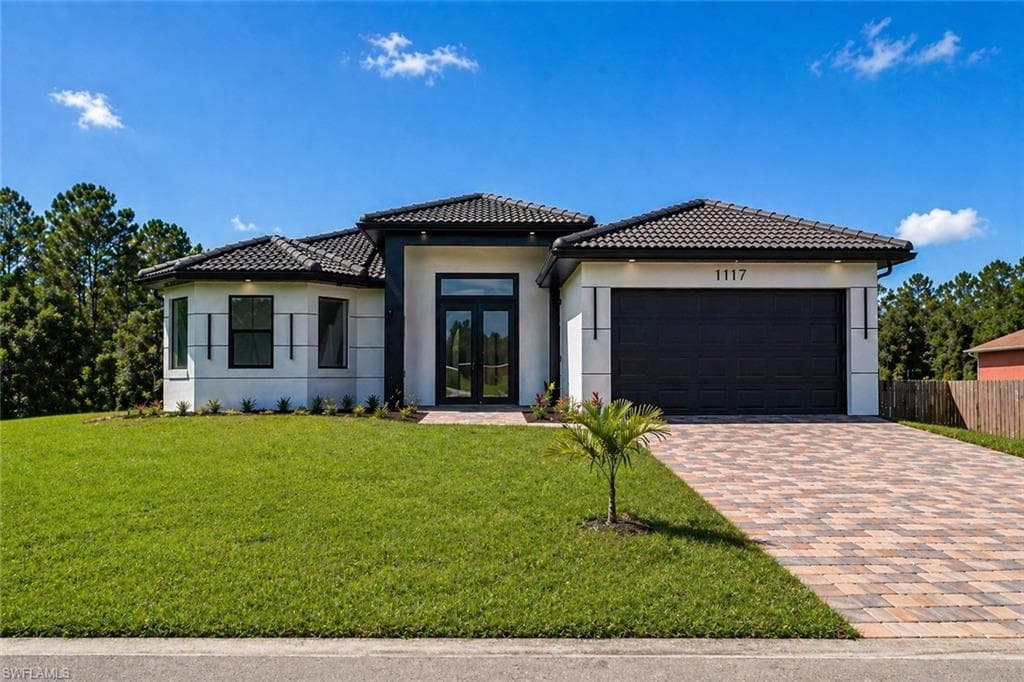 1117 EUCLID AVE LEHIGH ACRES, FL 33972
