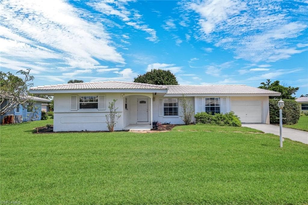 59 Hilo CT 59 NAPLES, FL 34112